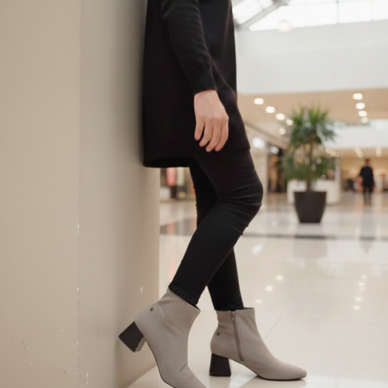 Botín de Piel Vuelta – Elegancia con Tacto Terciopelo