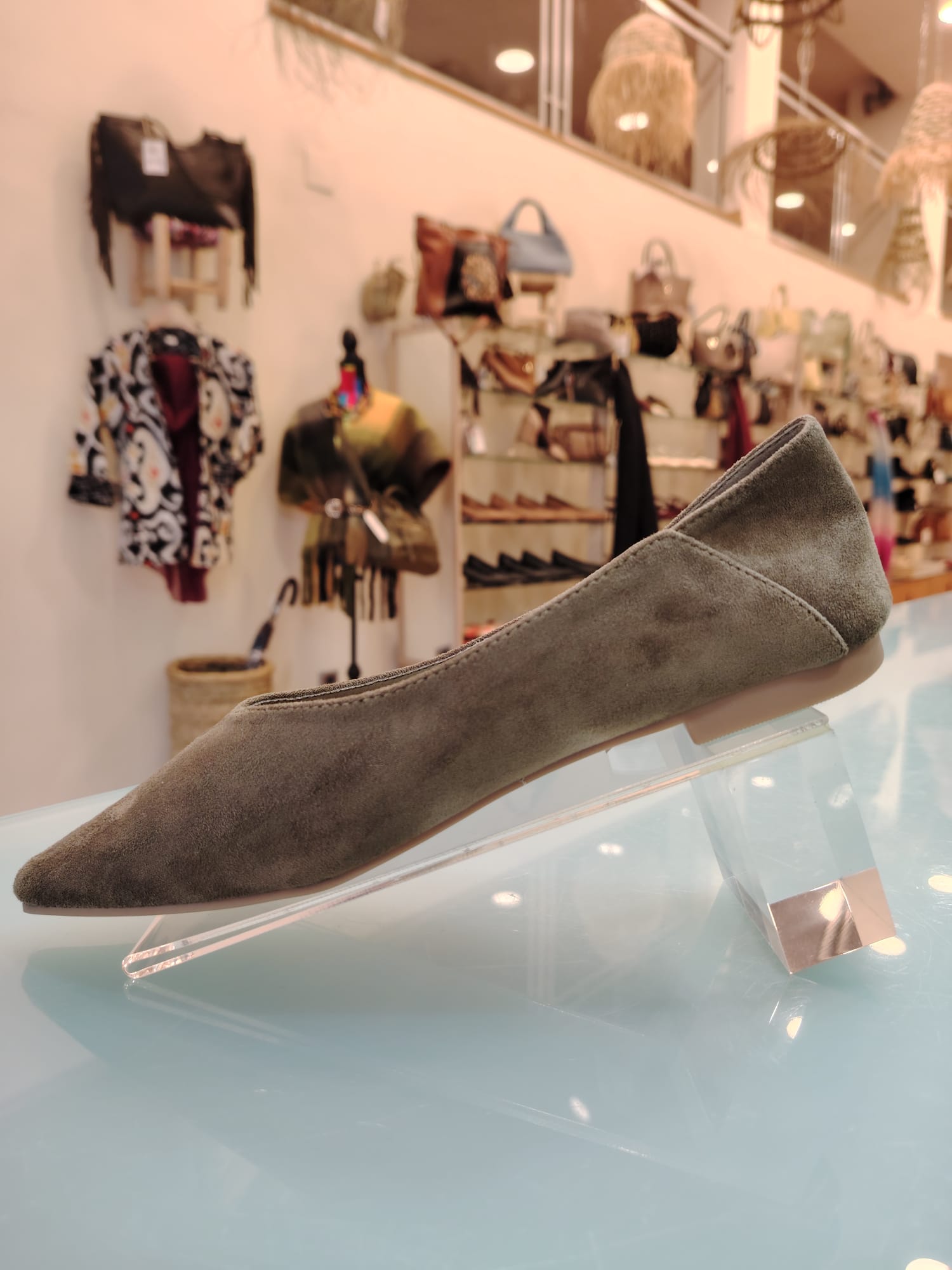 Bailarina 'Soft Point' en Antelina Verde Militar - Imagen 5